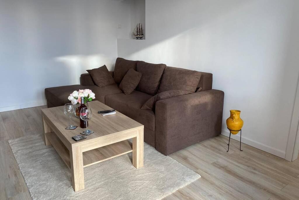 Magheru Cozy New 2 Apartment *