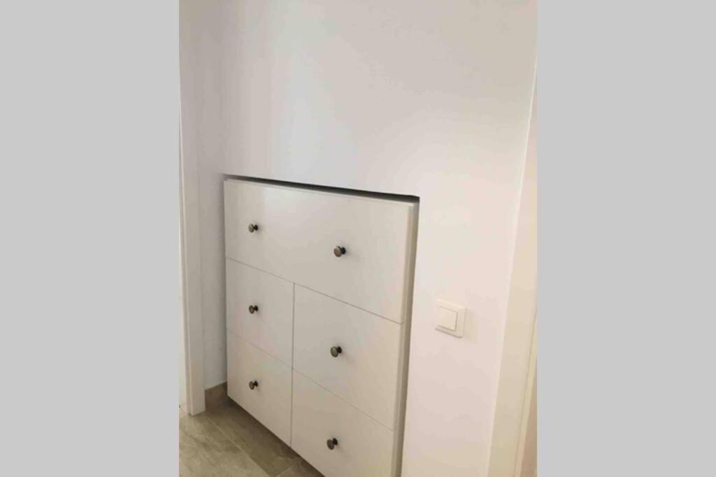 Magheru Cozy New 2 Apartment Bucharest